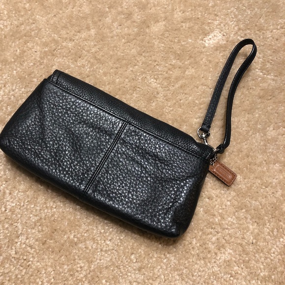 Coach nice size wristlet - Picture 2 of 3